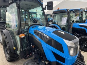 Ексклузивно: Основателят на Moonshot AI говори за бъдещи планове, докато Мъск хвали работата