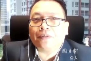 Есенният залез рисува вътрешната пасища на Монголия