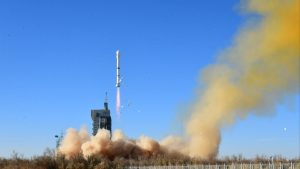 За Китай и Близкия изток космическият път на коприната е написан в звездите