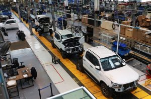 Продажбите на Tesla продължават да намаляват в Китай, Европейското разширяване на BYD: 7 eV чете