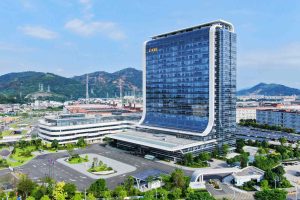 CATL очаква рекордна печалба през 2024 г. въпреки спадовете