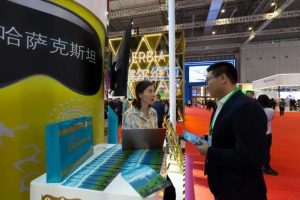 Китай и Казахстан разширяват търговията и културния обмен