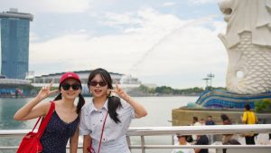 Китайските туристи се тълпят в Сингапур за „да ка“ моменти, въпреки високите цени