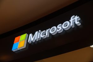 Microsoft изисква iPhone за служители в Китай