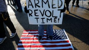 Репресиите на Тръмп срещу имиграцията „приканват опасност“, предизвиквайки жестоки конфронтации