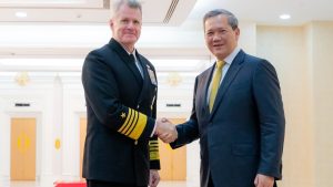 Какво вдигането на оръжейното ембарго на Камбоджа от САЩ означава за връзките в областта на отбраната