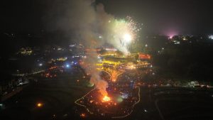 Фестивалът на факлата Лишан приключва в Чунцин и привлича над 100 000 посетители